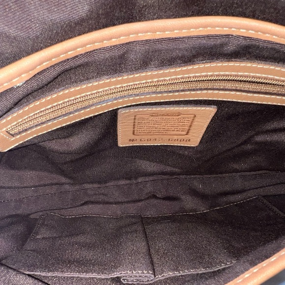 Coach SoHo Brown Signature Medium Shoulder Bag Made in Turkey Y2K EUC - Picture 7 of 16